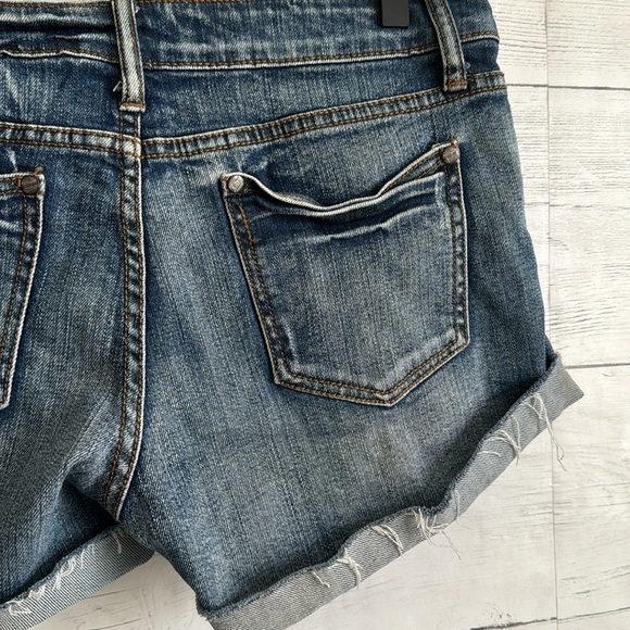 I & M Jeans Distressed Shorts | SIZE L - Picture 5 of 7